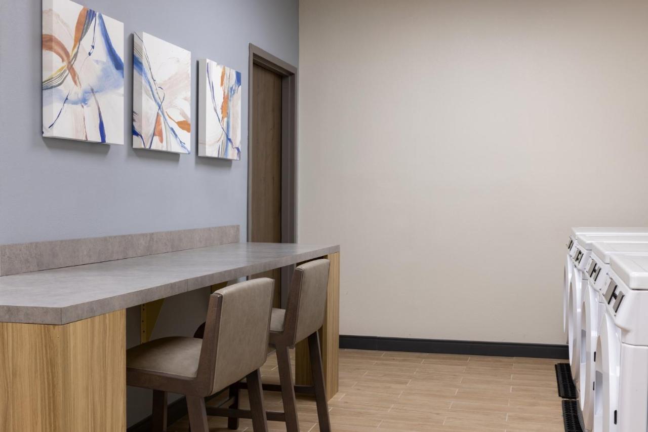 Candlewood Suites Deer Park By Ihg Dış mekan fotoğraf