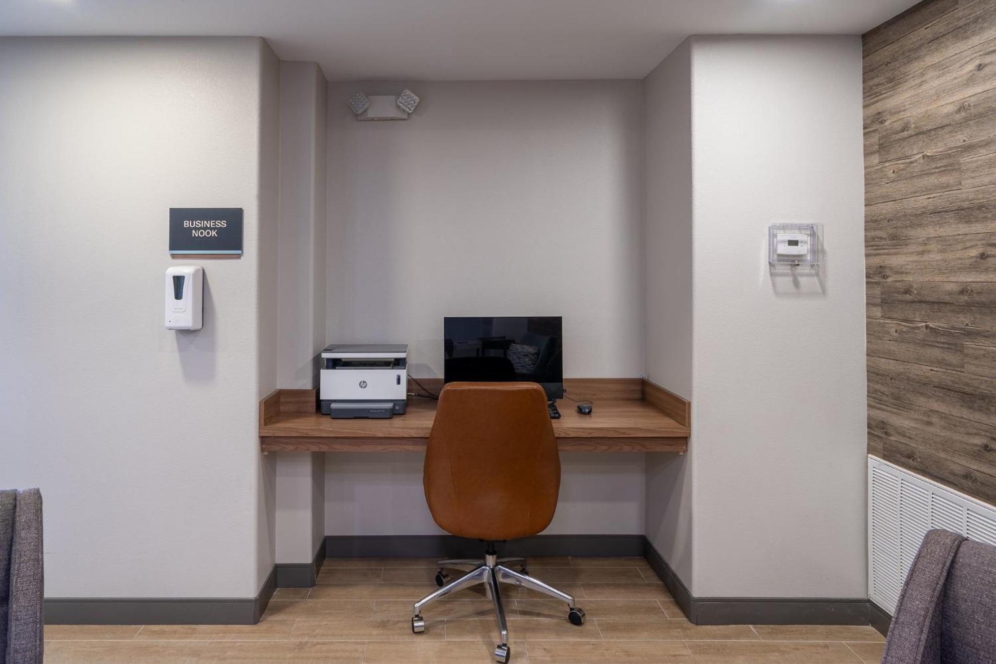 Candlewood Suites Deer Park By Ihg Dış mekan fotoğraf