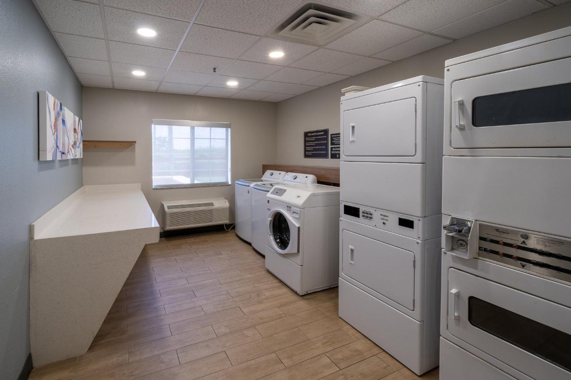 Candlewood Suites Deer Park By Ihg Dış mekan fotoğraf