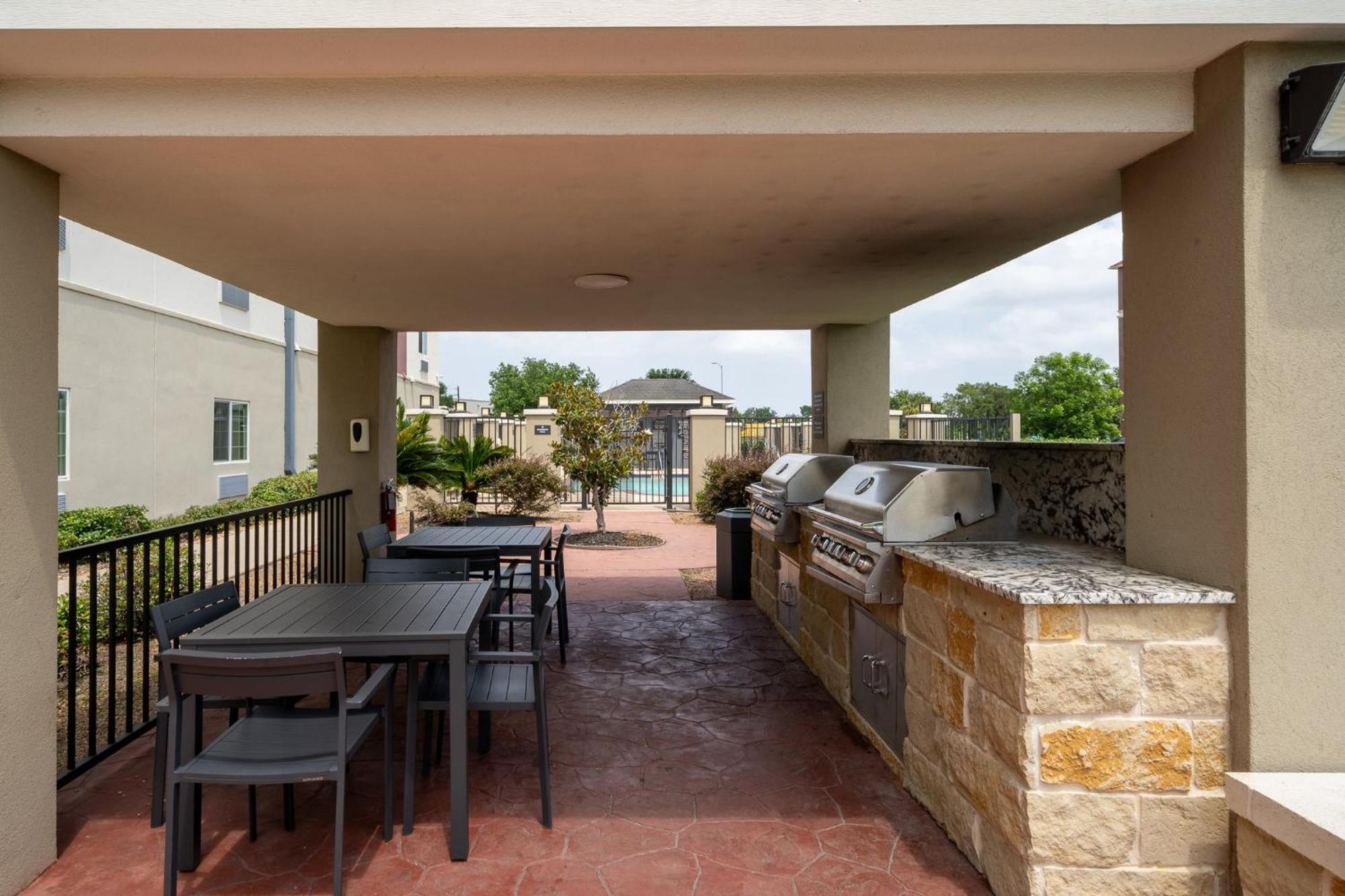 Candlewood Suites Deer Park By Ihg Dış mekan fotoğraf