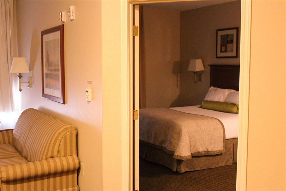 Candlewood Suites Deer Park By Ihg Dış mekan fotoğraf